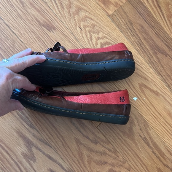 Shoes - Picture 2 of 4